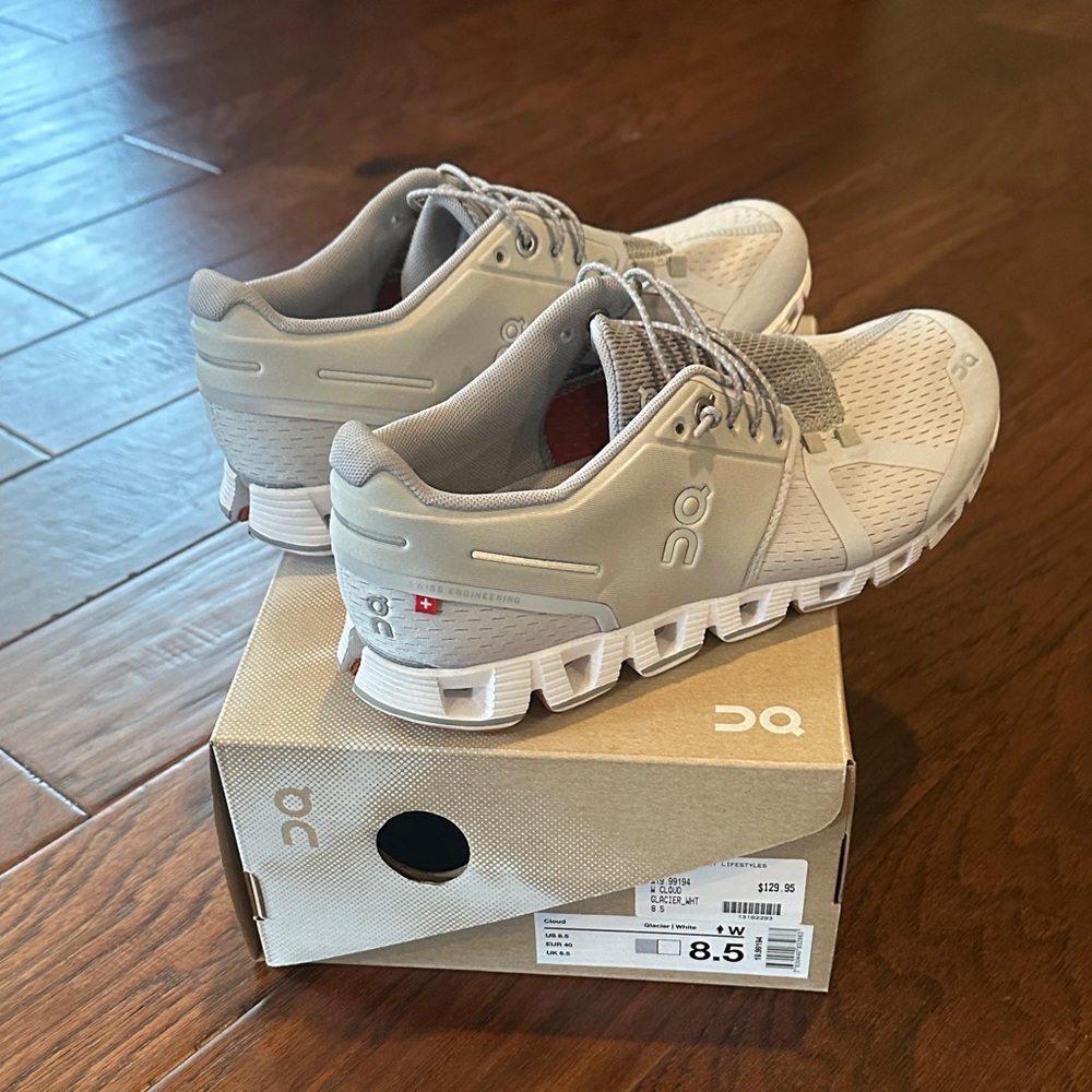 On Running Women's Athletic Shoes - Gray and White
